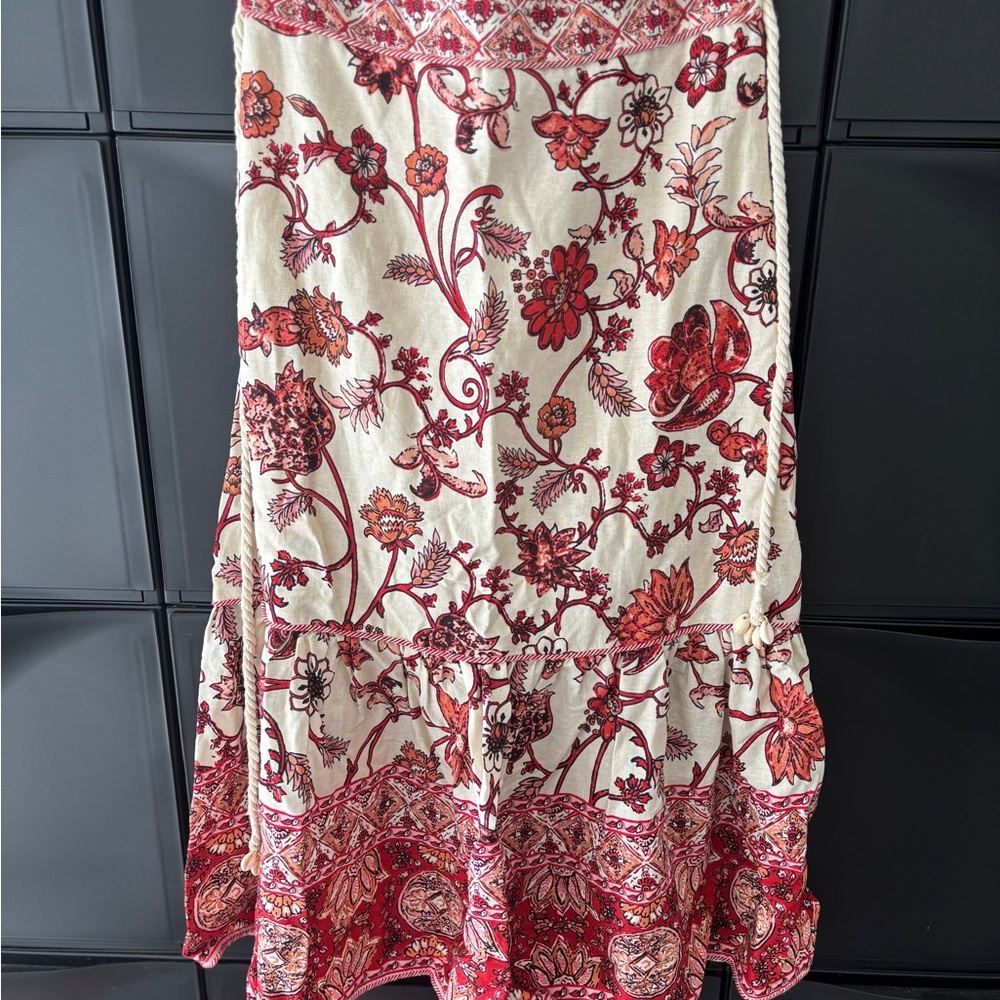 House of Harlow 1960 Red and Cream Floral A-Line Skirt